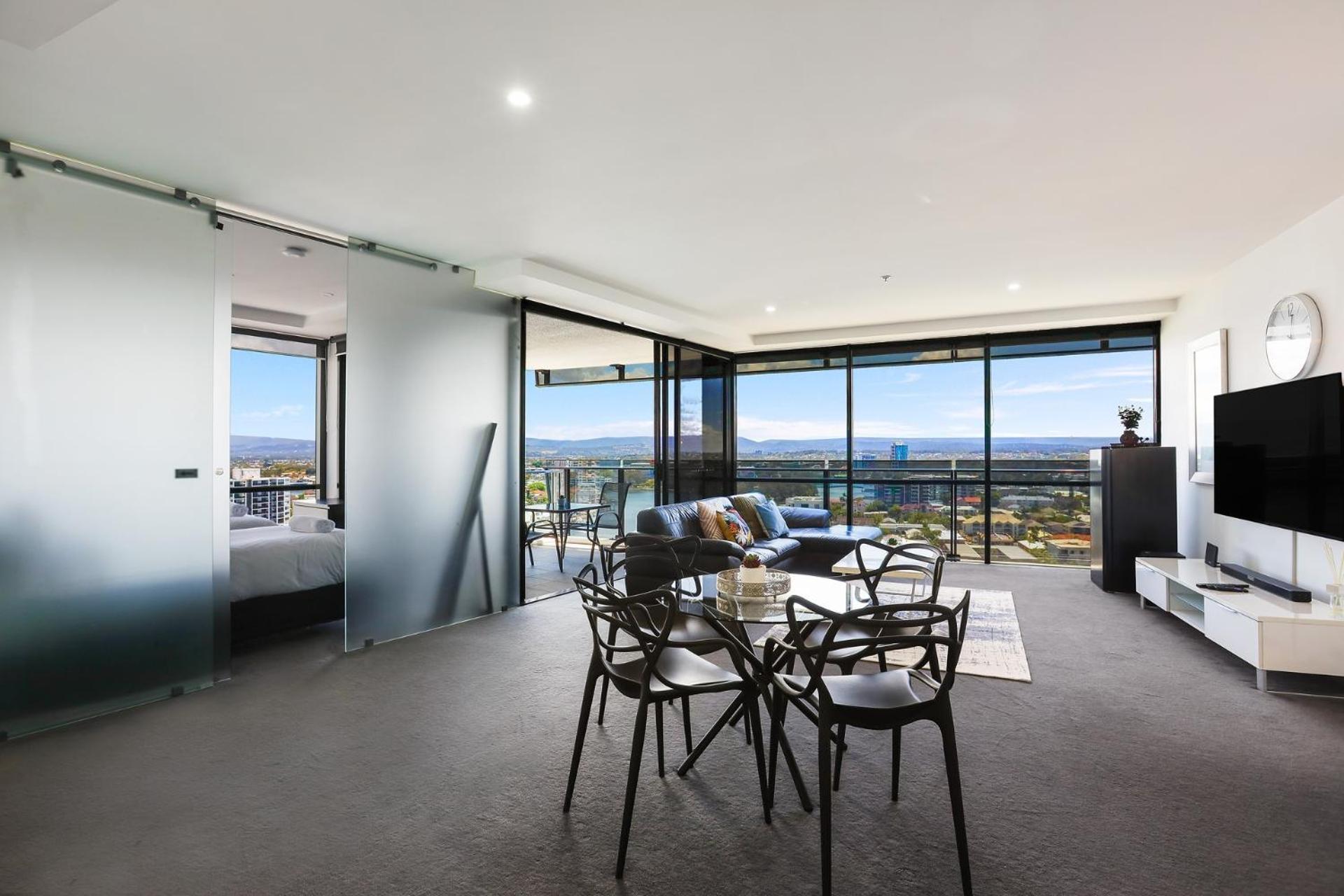 Circle On Cavill 2, 3, 4 & 5 Bedroom Skyhomes & Sub Penthouses By Gold Coast Holidays Экстерьер фото