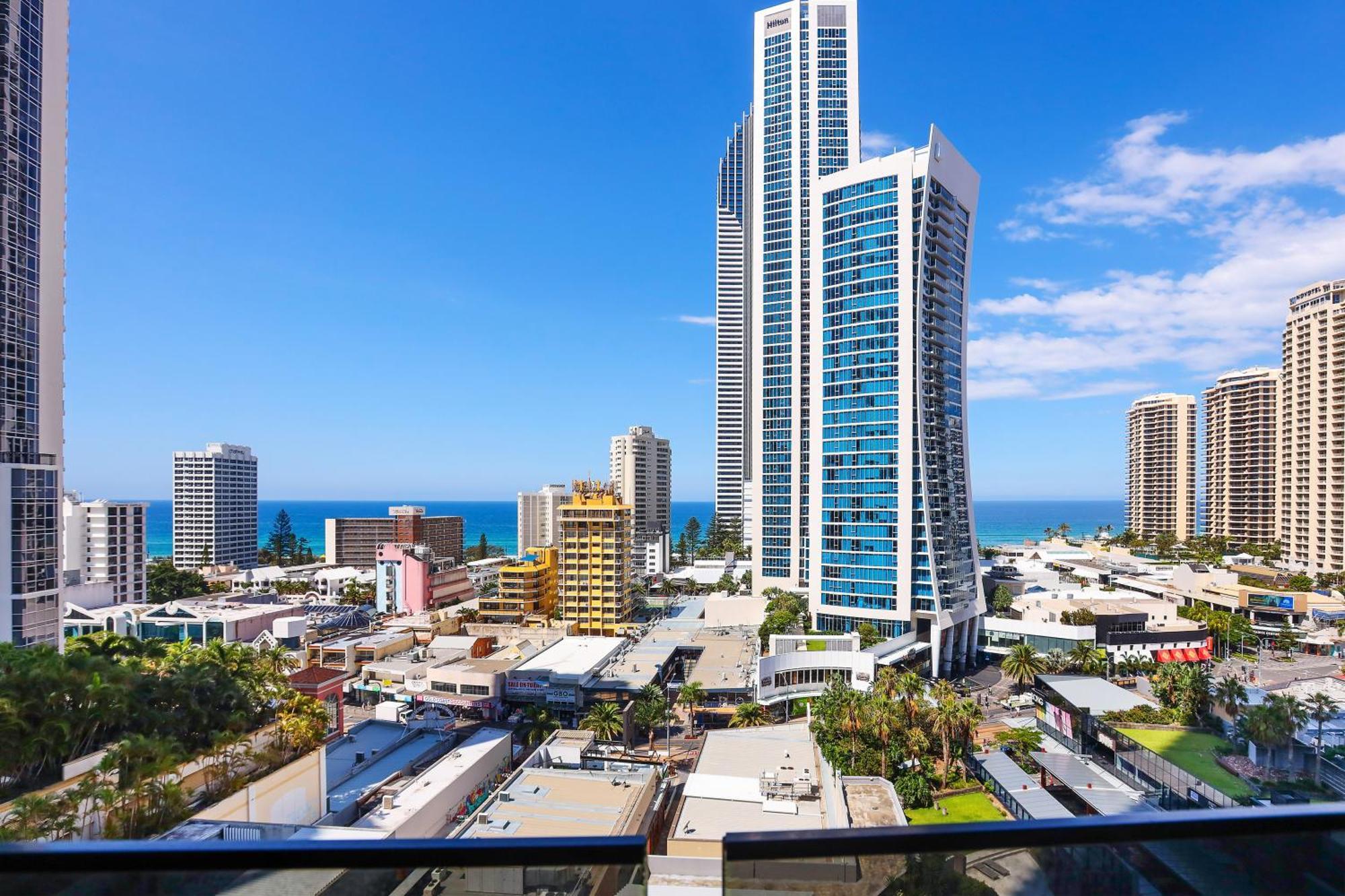 Circle On Cavill 2, 3, 4 & 5 Bedroom Skyhomes & Sub Penthouses By Gold Coast Holidays Экстерьер фото