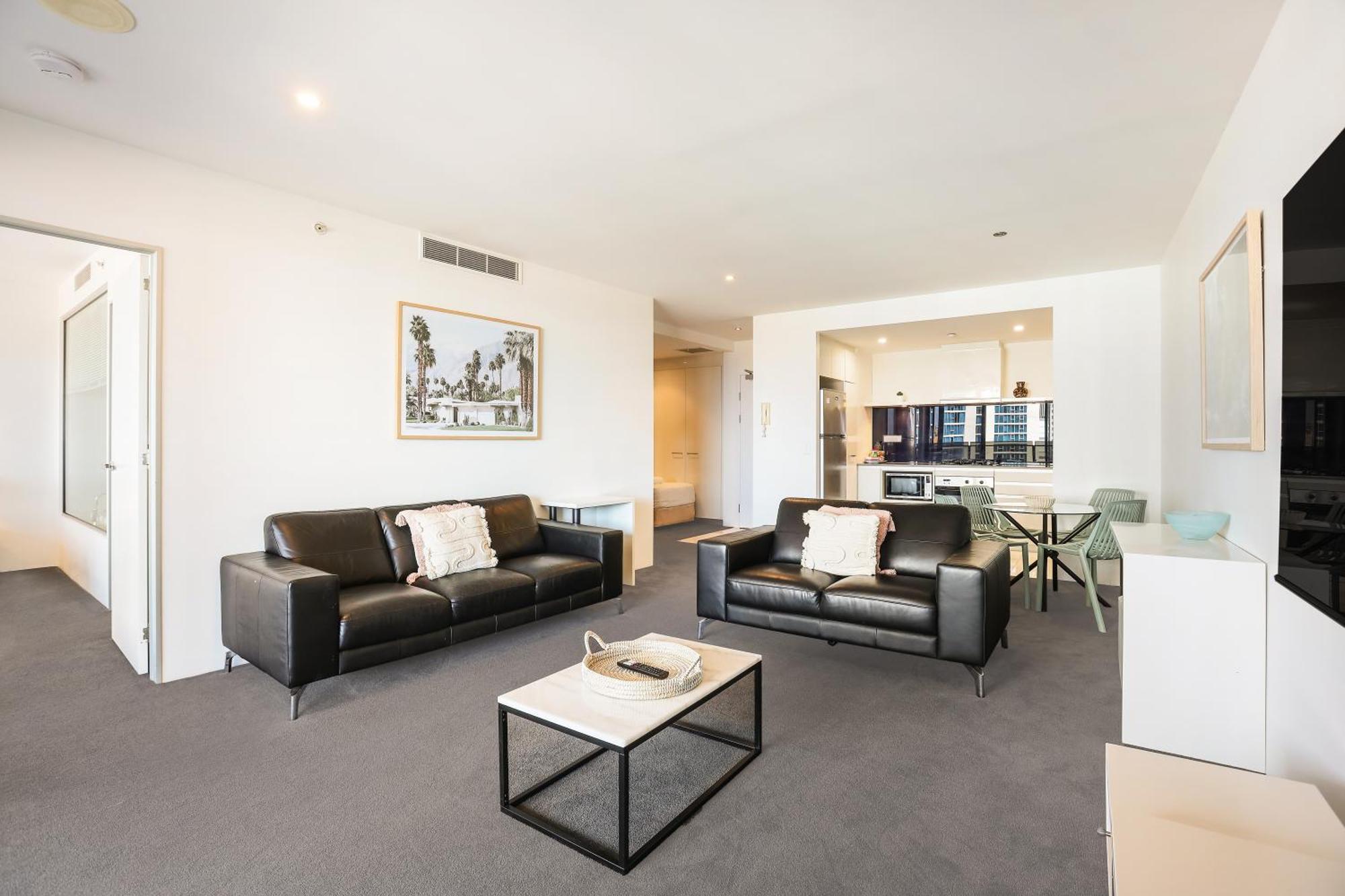 Circle On Cavill 2, 3, 4 & 5 Bedroom Skyhomes & Sub Penthouses By Gold Coast Holidays Экстерьер фото