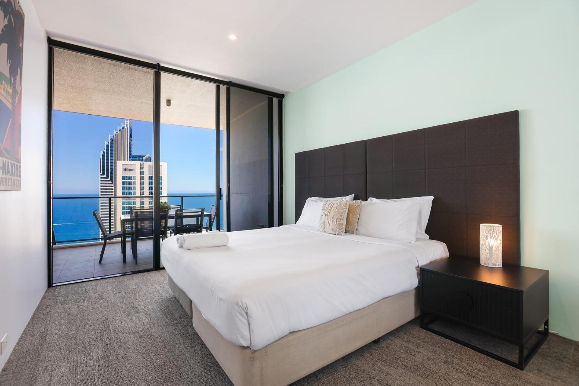 Circle On Cavill 2, 3, 4 & 5 Bedroom Skyhomes & Sub Penthouses By Gold Coast Holidays Экстерьер фото
