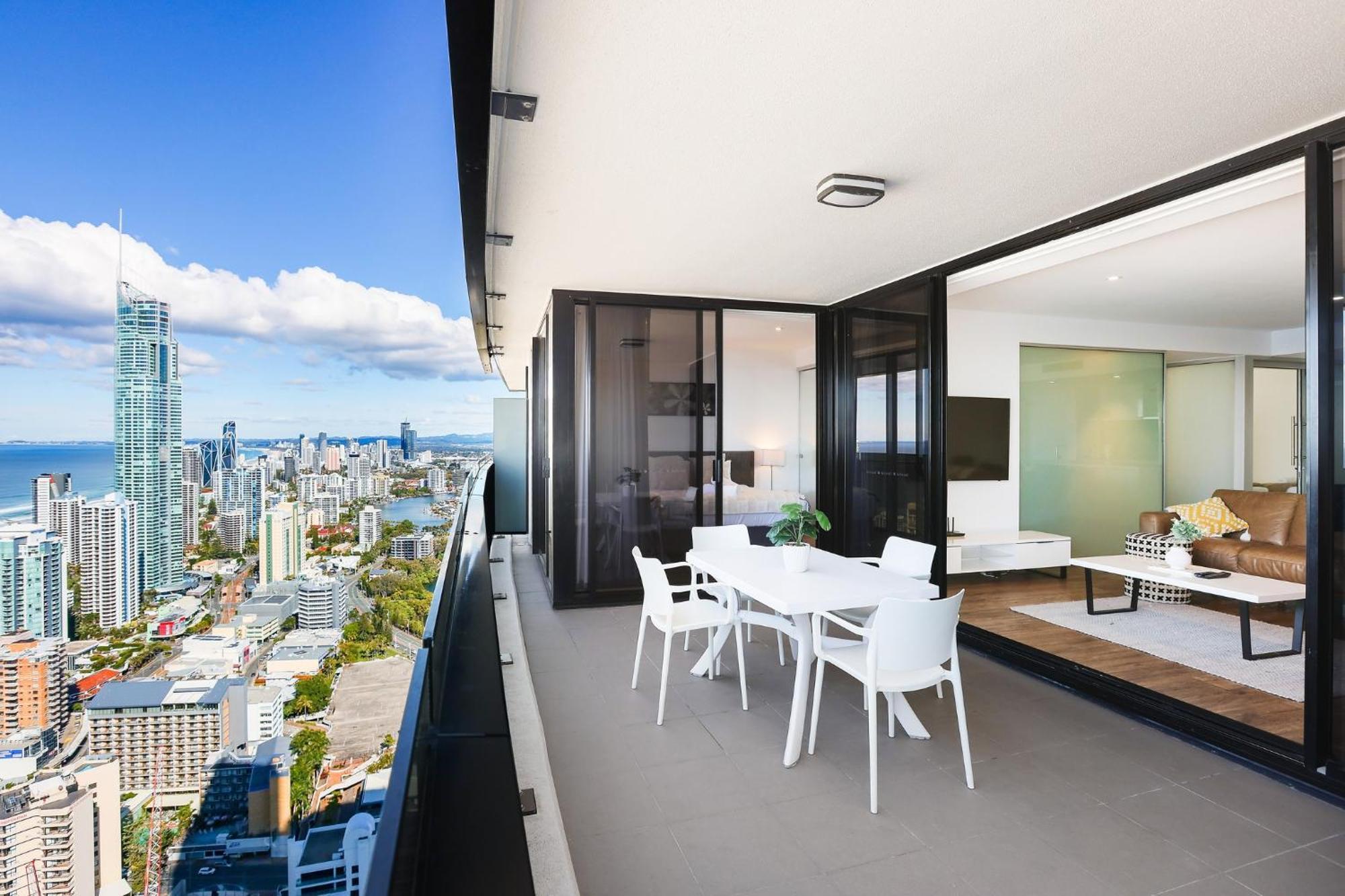Circle On Cavill 2, 3, 4 & 5 Bedroom Skyhomes & Sub Penthouses By Gold Coast Holidays Экстерьер фото